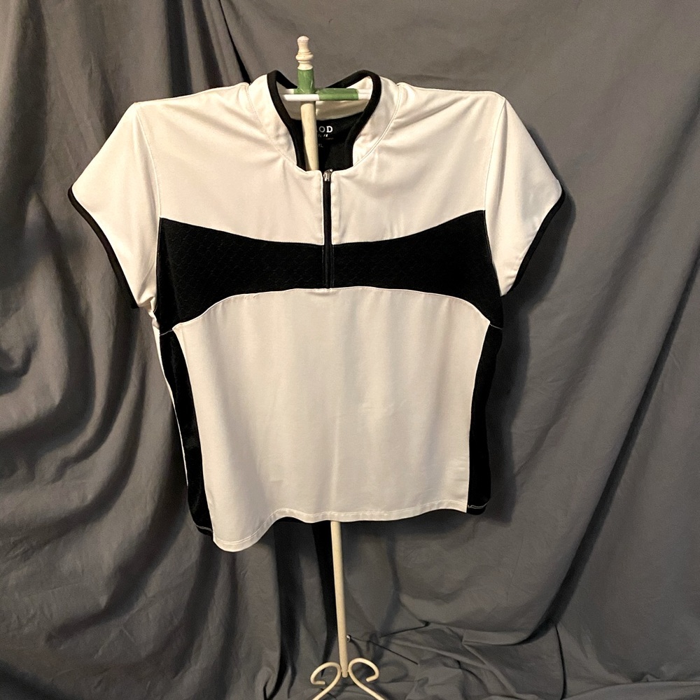 Sports top